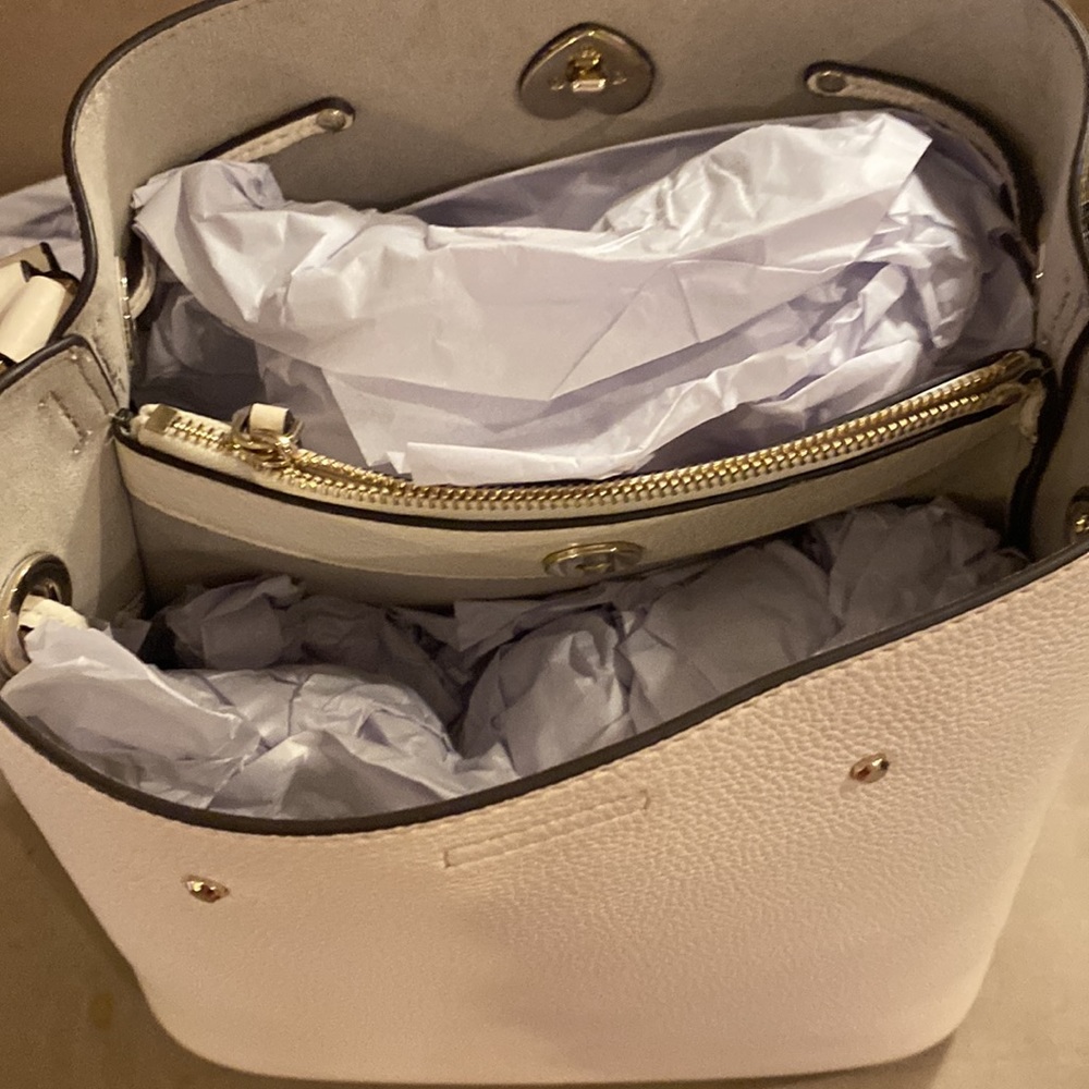 Kate Spade - Picture 7 of 7